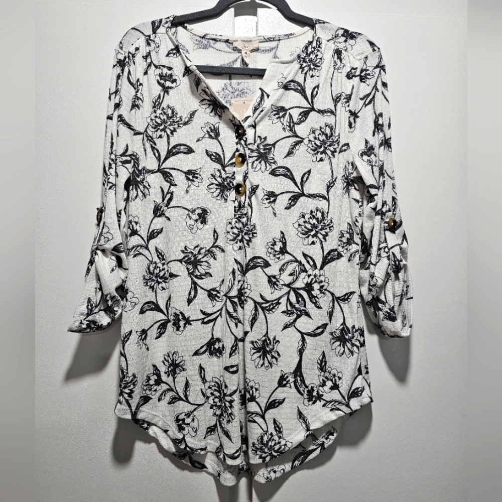 Como Vintage Black and White Floral Tunic